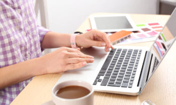 A work at home mom who wants to make money with Canva